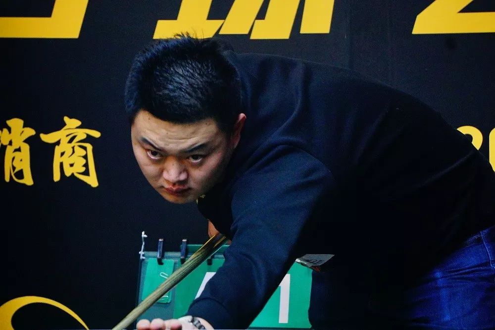 的竞争中贡 的竞争中贡